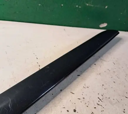 Audi A4 S4 B6 8E 8H Front door trim bar 
