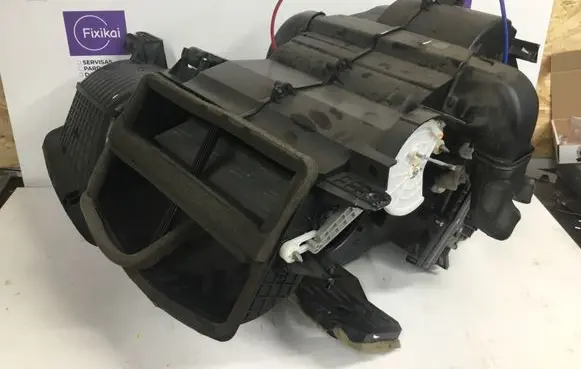 Ford Fiesta A/C air flow flap actuator/motor 6652A 8V5119B555AP