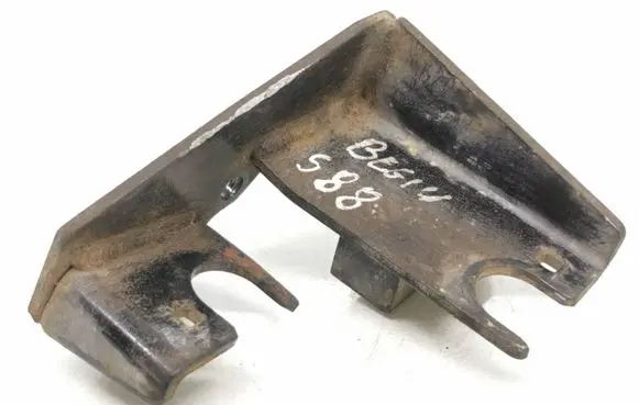 Nissan NV200 Gear shift cable bracket 