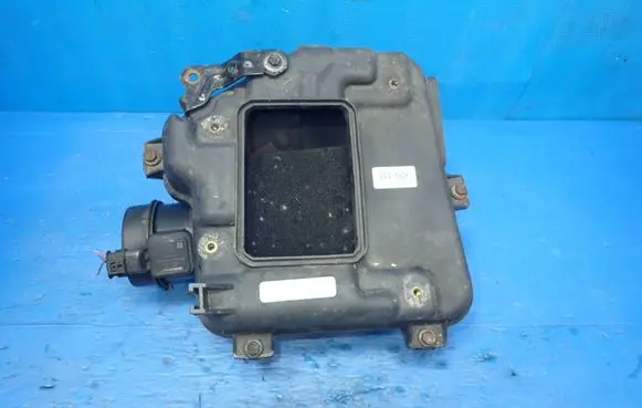 Air filter box