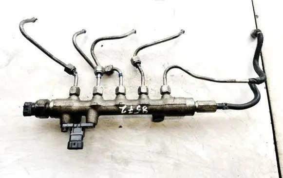 Mazda 3 II Fuel main line pipe