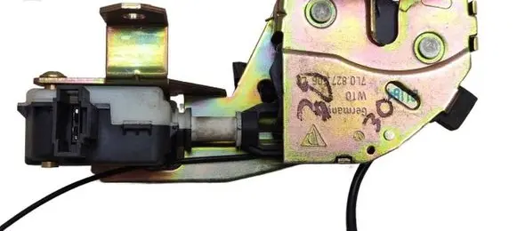 Volkswagen Touareg I Tailgate/trunk/boot lock/catch/latch 7L0827506D