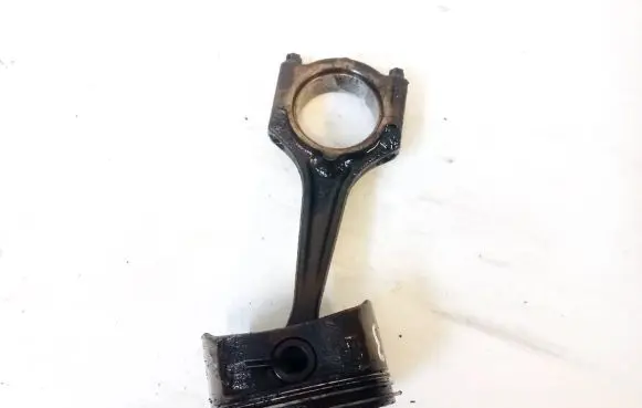 Opel Zafira A Piston with connecting rod