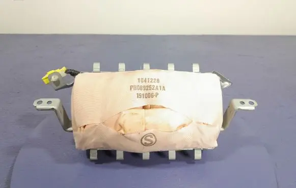 Lexus IS 220D-250-350 Passenger airbag