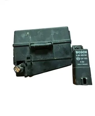 Opel Antara Fuse box set 0281003
