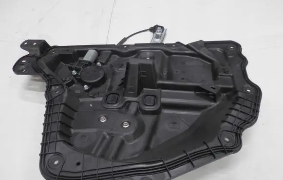 Mazda CX-5 Front door window regulator motor KE102OE