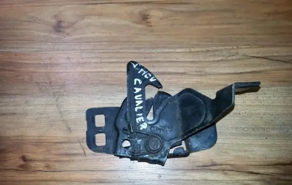 Chevrolet Cavalier Engine bonnet/hood lock/catch 