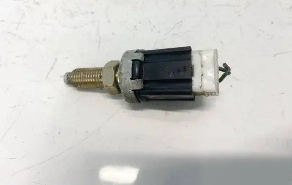 Toyota Yaris Verso Brake pedal sensor switch