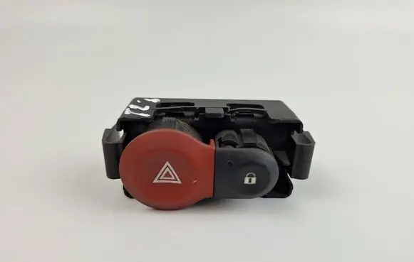 Renault Kangoo III Hazard light switch 8200214896A 8200483813