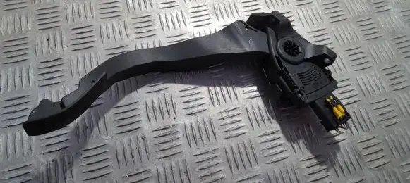 Citroen C3 Picasso Accelerator throttle pedal 9681383980