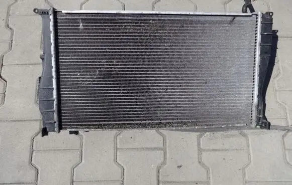 BMW 1 E81 E87 Intercooler radiator 7524916