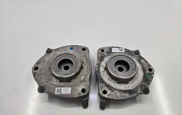 Audi Q4 Sportback e-tron Front upper strut mount 1EA412331B