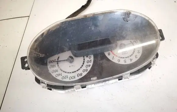 Toyota Yaris Speedometer (instrument cluster) 8380052331