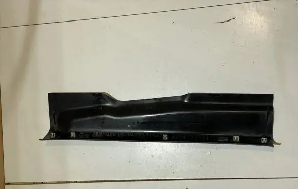Ford Mustang VI Front sill trim cover FR3B6313200