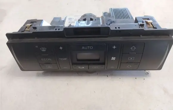 Audi A4 S4 B5 8D Climate control unit 8D0820043M