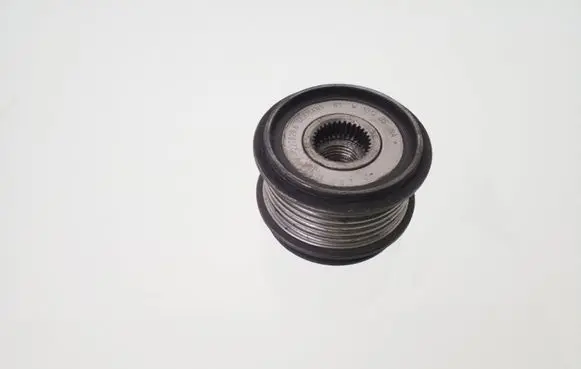 Volkswagen Golf IV Alternator pulley F2276286 61W101205JNA