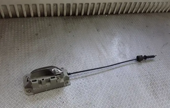Volvo S80 Front door interior handle 09170045