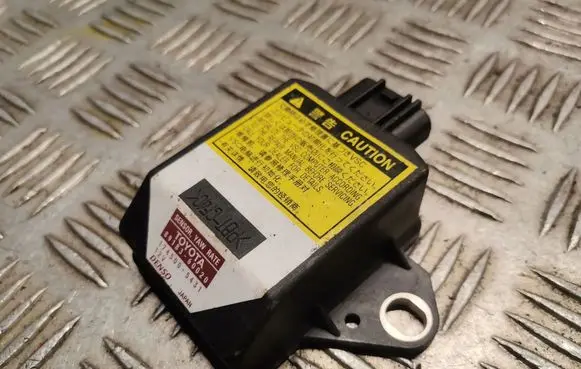 Lexus IS 220D-250-350 Yaw turn rate sensor 8918360020