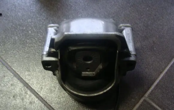 Audi Q5 SQ5 Engine mount vacuum valve 8R0199381AQ