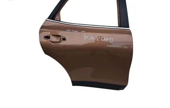 KIA Xceed Rear door