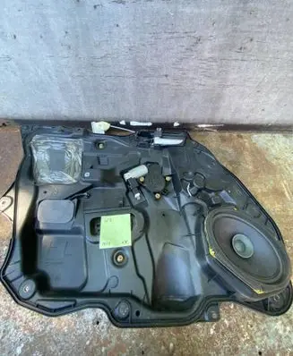 Mazda 3 I Front door window regulator with motor 