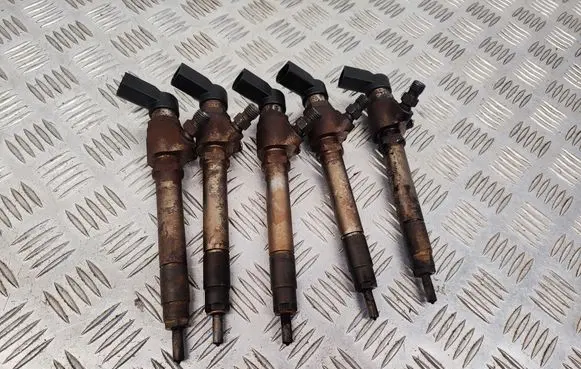 Land Rover Discovery 3 - LR3 Fuel injectors set 4H2Q9K546AE