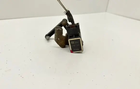 BMW 5 E60 E61 Rear air suspension level height sensor 6784700