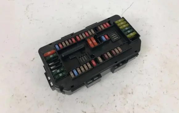BMW 1 F20 F21 Fuse module 922487904 19098000001 30082012