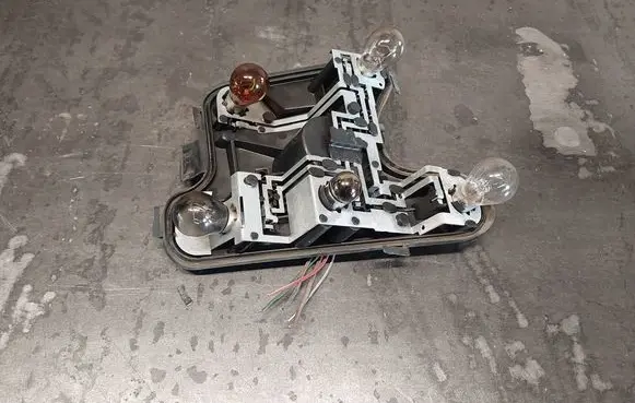 Audi A4 S4 B6 8E 8H Tail light bulb cover holder 153947