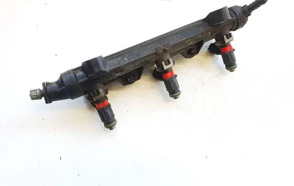Seat Ibiza IV (6J,6P) Fuel main line pipe 03e133320a