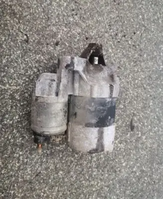 Peugeot 206 Starter motor 9658308780