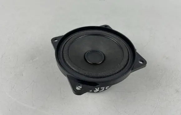 Skoda Superb B8 (3V) Front door speaker 3V0035411E
