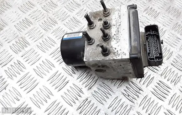 Volkswagen PASSAT B6 ABS Pump