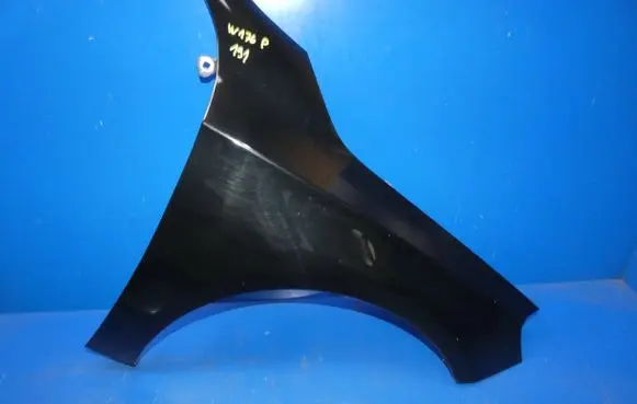 Mercedes-Benz A W176 Fender