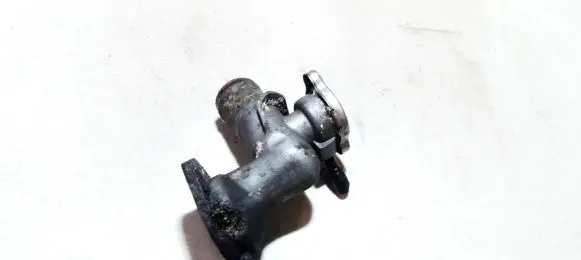 KIA Carens II Engine coolant pipe/hose