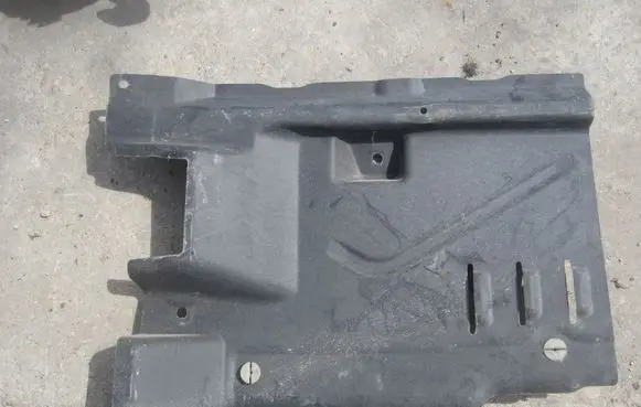 Volkswagen Multivan T6 Center/middle under tray cover 7E1825312