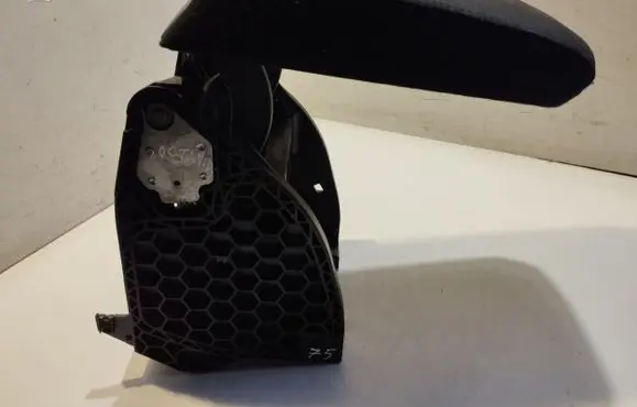 Skoda Octavia Mk2 (1Z) Armrest 1Z0864207C