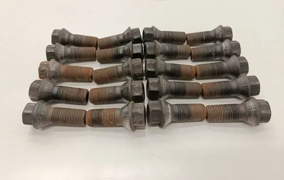 BMW 2 F46 Nuts/bolts 6890324