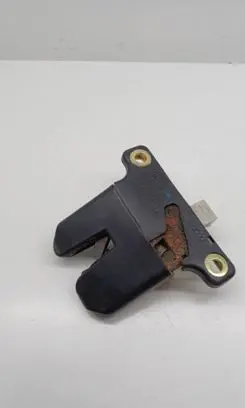 Audi A4 S4 B5 8D Tailgate/trunk/boot lock/catch/latch 8D5959489