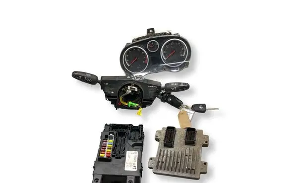 Opel Corsa D Engine ECU kit and lock set 55583750 86AA5L5A2052007K 12636386