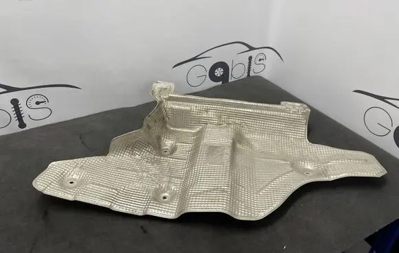 Porsche Cayenne (92A) Heat shield in engine bay 7P0825681A