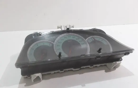 Toyota Corolla Verso AR10 Speedometer (instrument cluster)