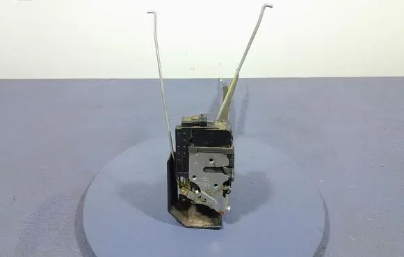 Chevrolet Epica Front door lock