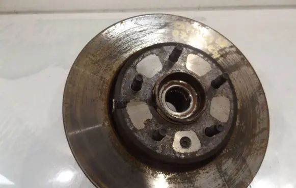 Chevrolet Captiva Front wheel hub spindle knuckle