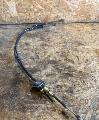 Gear shift cable linkage