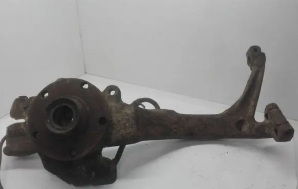 Audi A4 S4 B5 8D Front wheel hub spindle knuckle 8D0407258