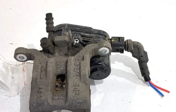 KIA Xceed Rear brake caliper G358237700