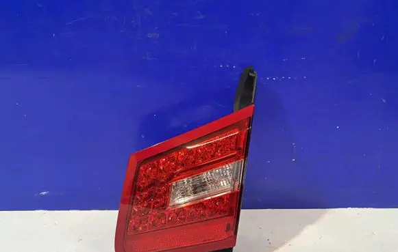 Mercedes-Benz E C207 W207 Tailgate rear/tail lights A2078200464