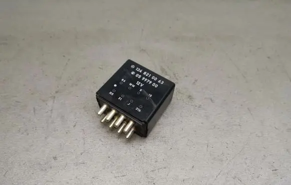 Mercedes-Benz E W124 Other relay 1248210063 05997900
