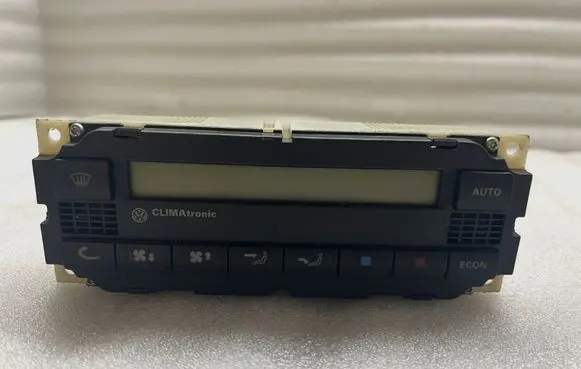 Volkswagen PASSAT B5 Climate control unit 1J19070445HB007617